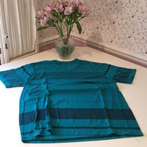 Foot locker green T-shirt